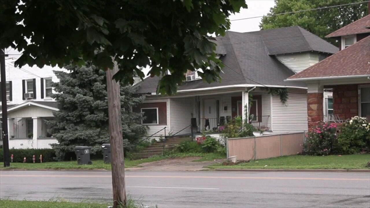 Two injured in early Sunday morning shooting in Lima